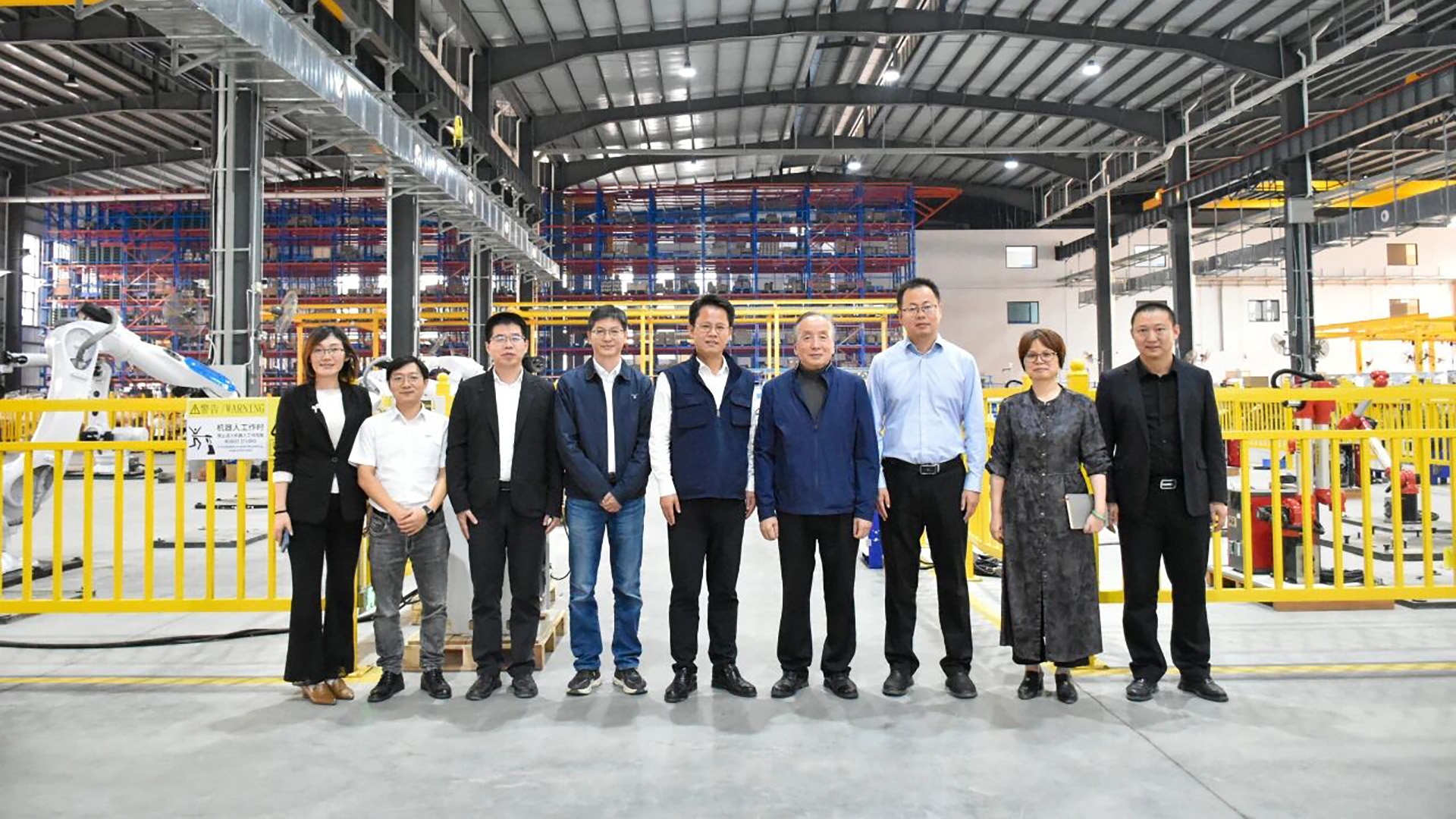 南海区区长王勇一行调研智能装备院