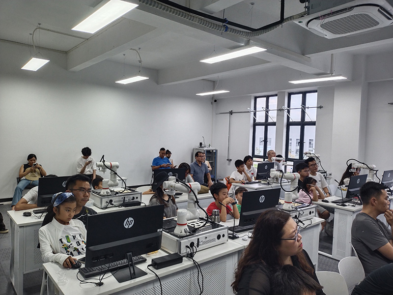 1760669085760165.jpg 2.jpg