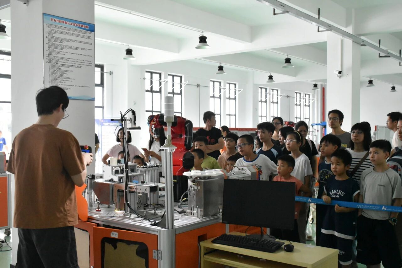 1760684316595941.png 1760684316595941.png