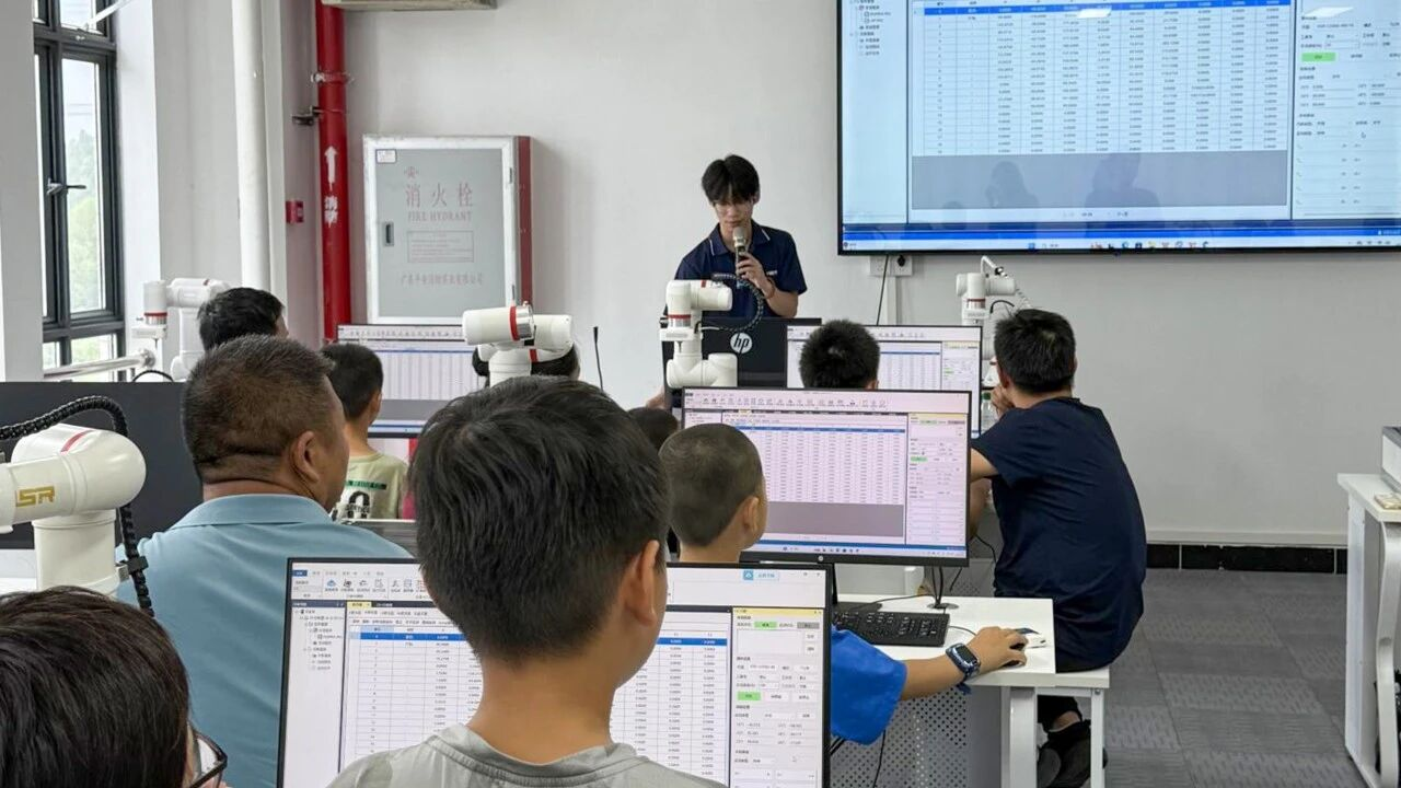 1760684982911863.png 1760684982911863.png