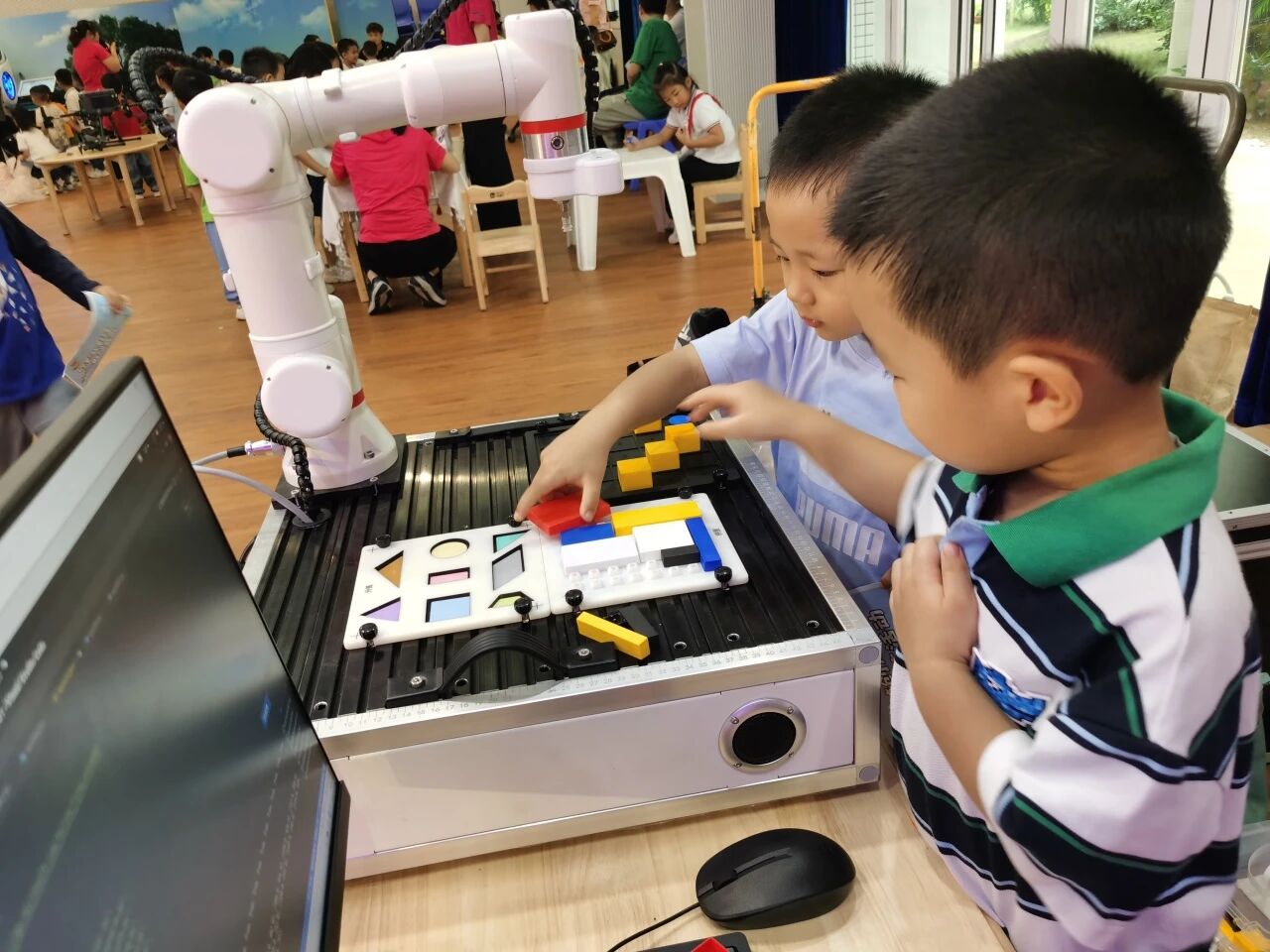 1760951704728688.jpg 1760951704728688.jpg