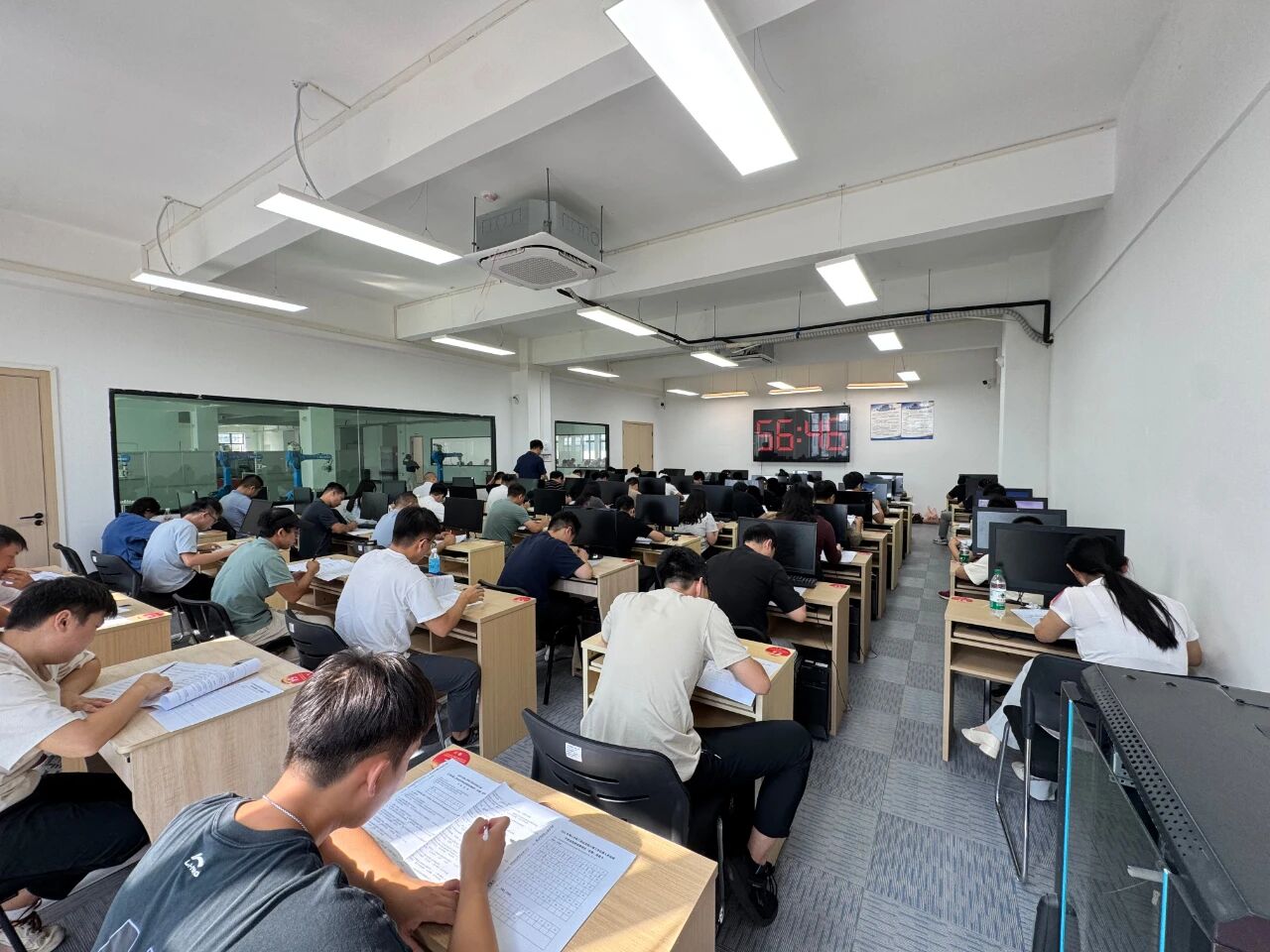 1762235664618103.jpg 1762235664618103.jpg