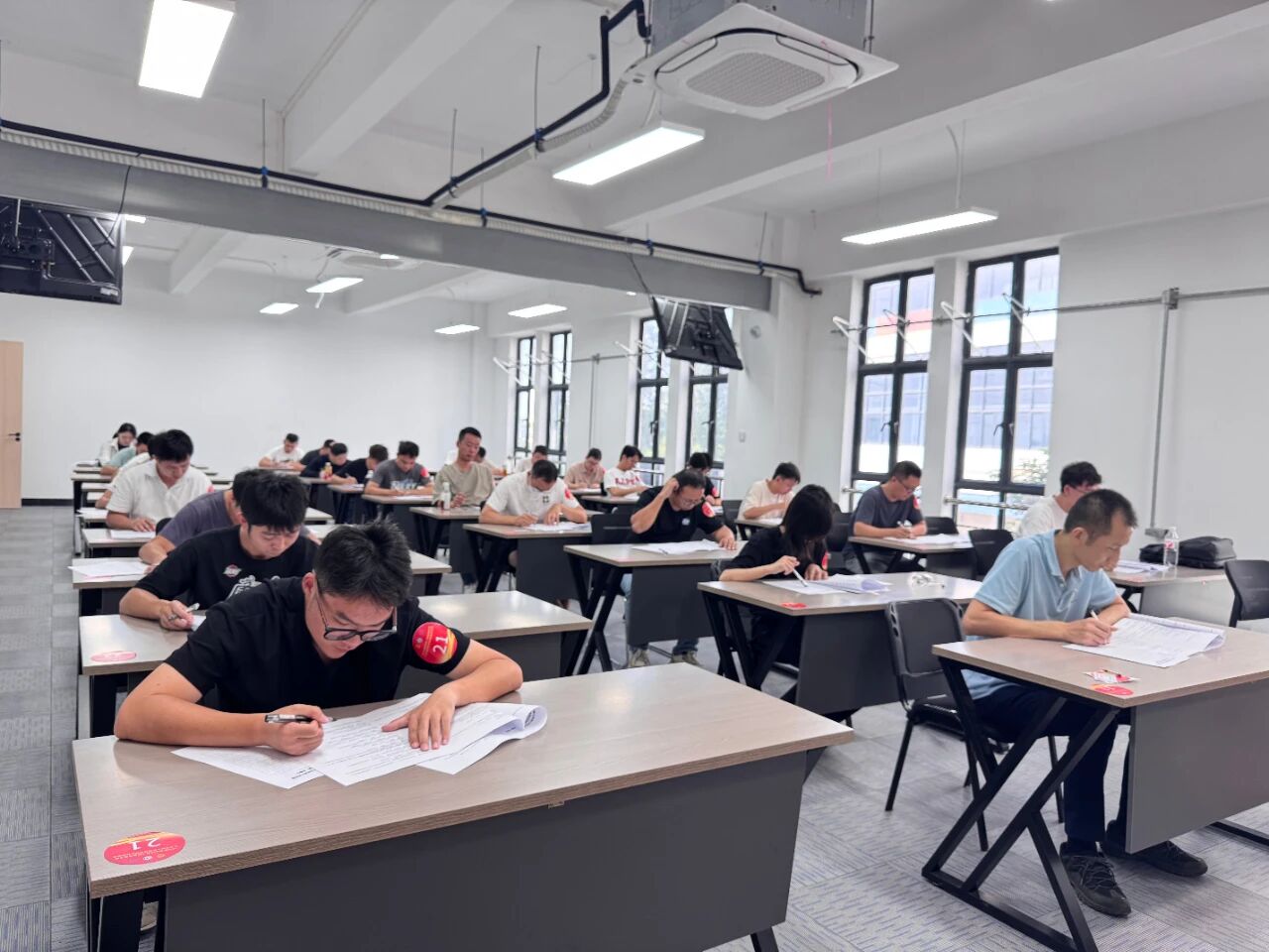 1762235671811912.jpg 1762235671811912.jpg